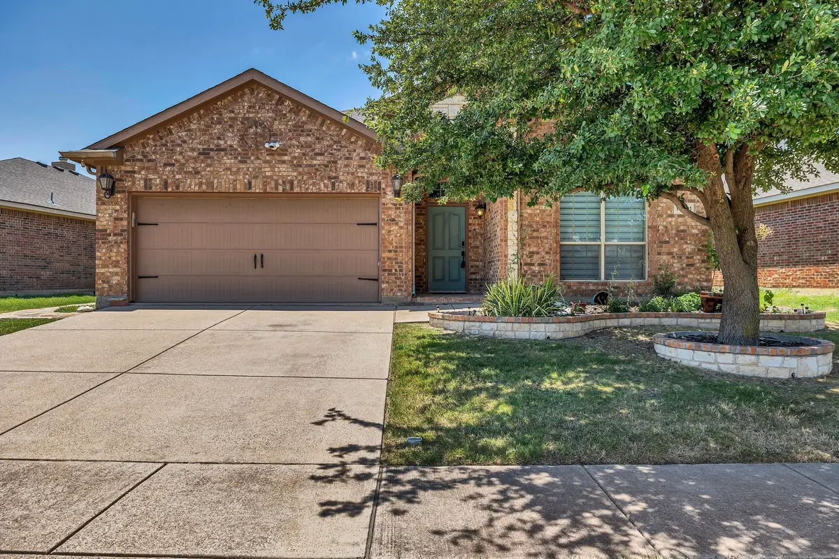 10901 Irish Glen Trail, Fort Worth, TX 76052 - #1