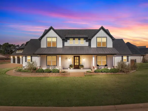 202 Winged Foot Drive, Lindale, TX 75771