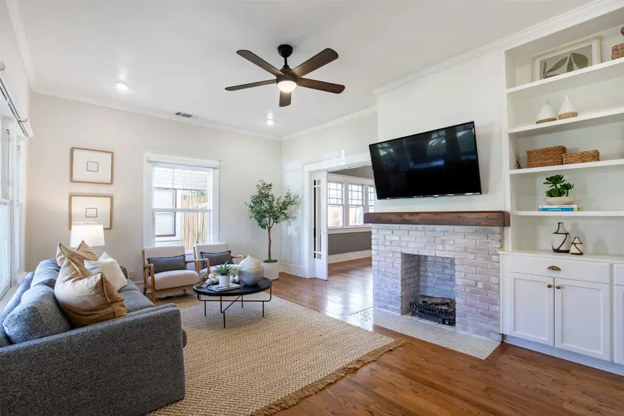 206 S Edgefield Avenue, Dallas, TX 75208 - #3