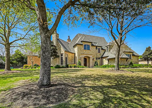 907 Foxglove Trail, Fairview, TX 75069
