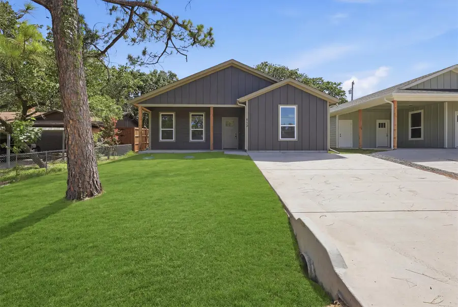 810 Branding Iron Trail, Granbury, TX 76049 - #3