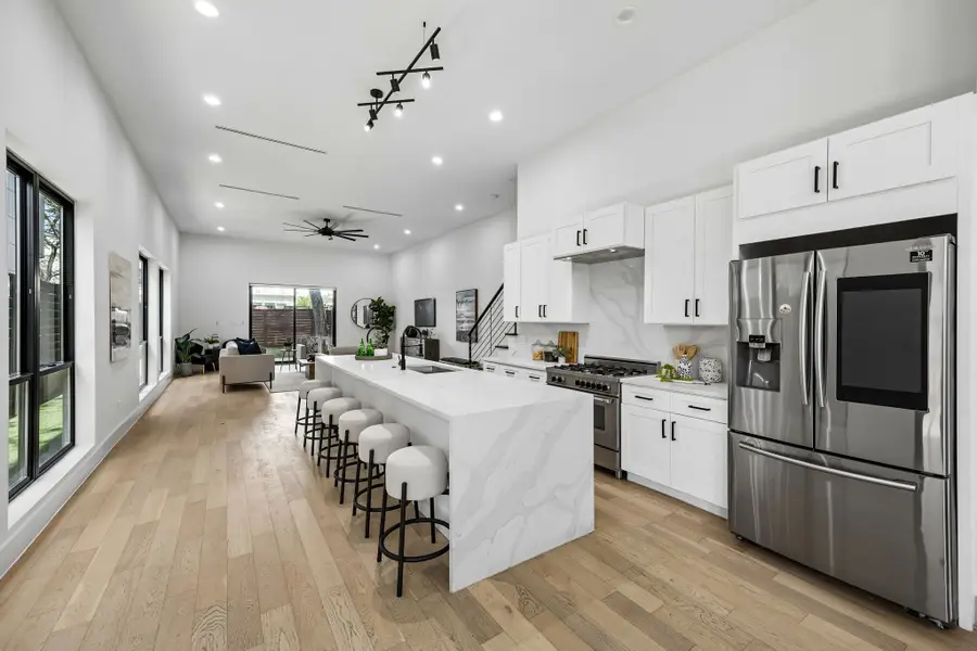 4217 Roseland Avenue, Dallas, TX 75204 - #3