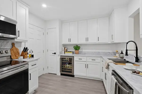 7708 Royal Lane #204C, Dallas, TX 75230