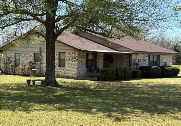 32 County Road 4784, Sulphur Springs, TX 75482