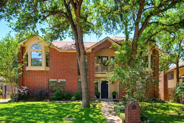 6704 Saddle Ridge Road, Arlington, TX 76016