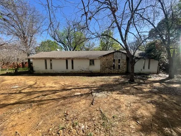 8001 Storie Road, Arlington, TX 76001