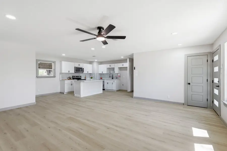 1207 Glynn Oaks Drive, Arlington, TX 76010 - #2