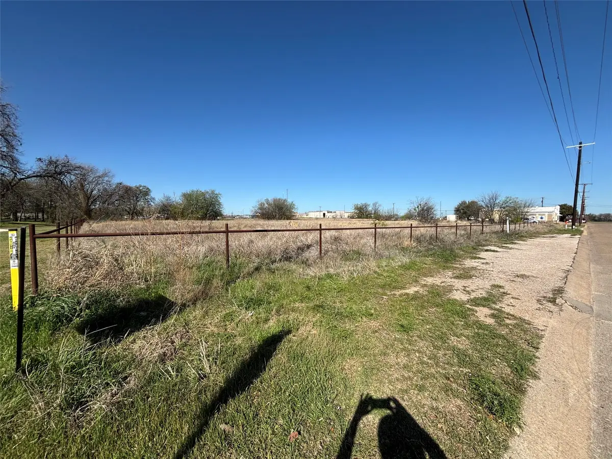 302 N Park Street, Granbury, TX 76048 - #1