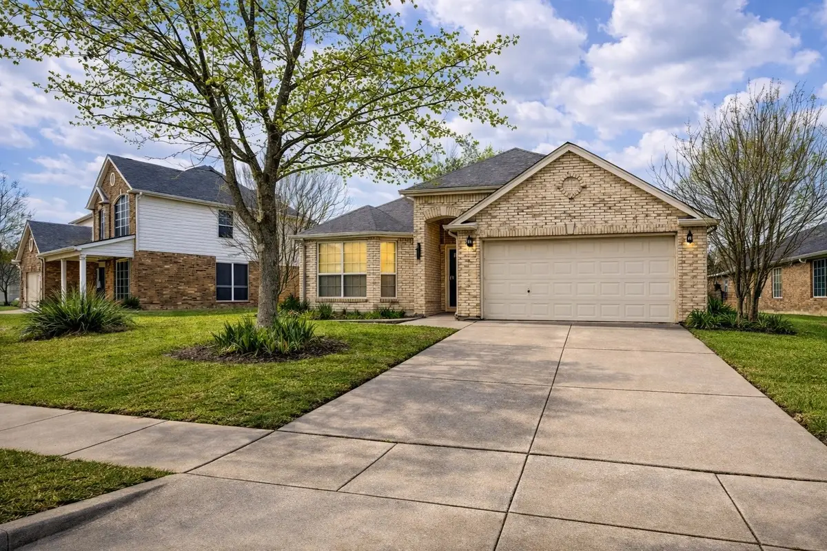 2516 Fairway View Drive, Burleson, TX 76028 - #1