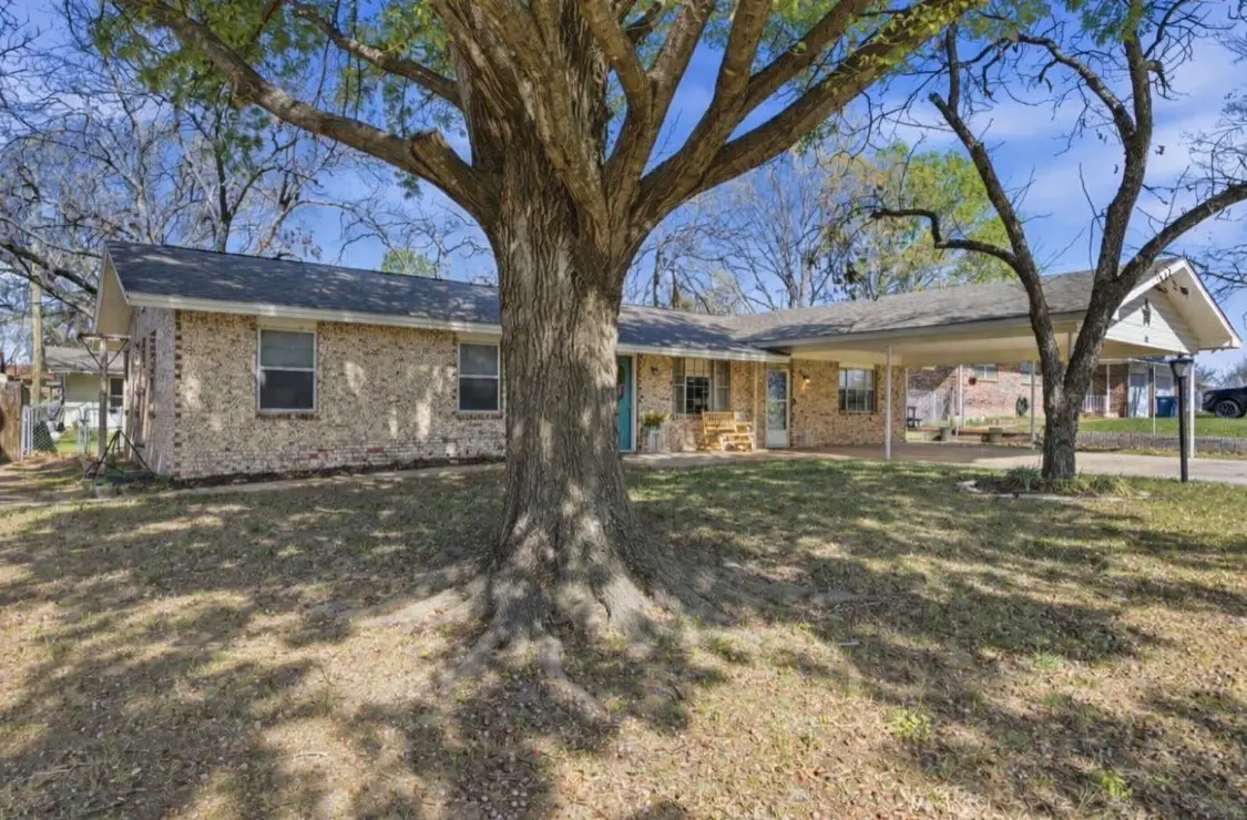 1224 N Texas Street, De Leon, TX 76444 - #1