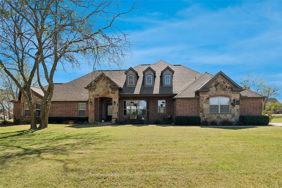 82 Forest Hills Circle, Gunter, TX 75058 - #1