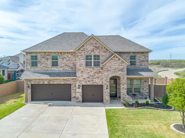 100 Sendero Oak Drive, Crowley, TX 76036