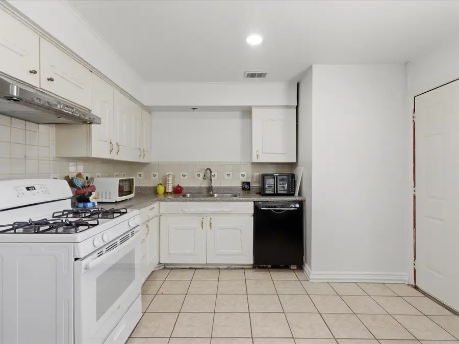 1905 Franklin Street, Irving, TX 75060 - #2