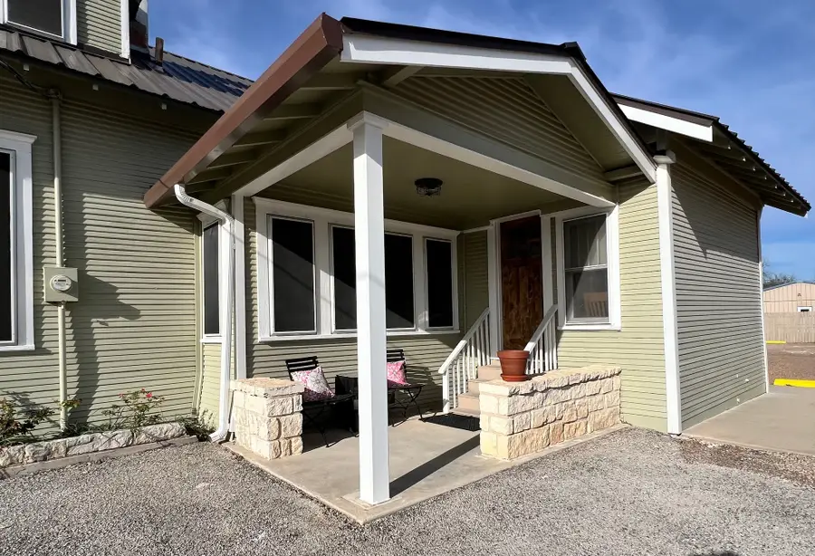 306 N Austin, Comanche, TX 76442 - #3