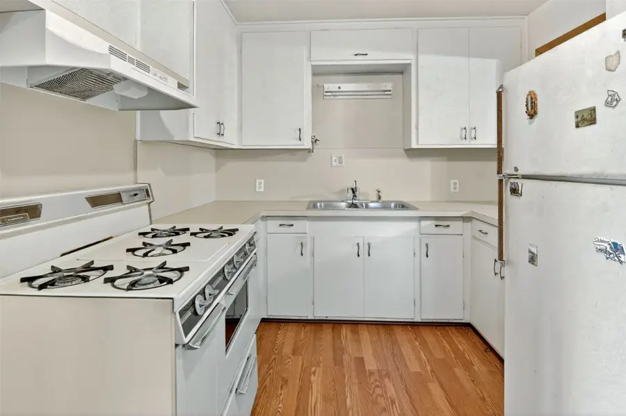 1224 S Brazos Street, Weatherford, TX 76086 - #3