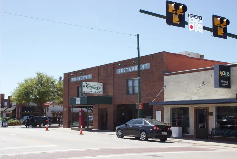 422 Smith Street, Grapevine, TX 76051 - #3