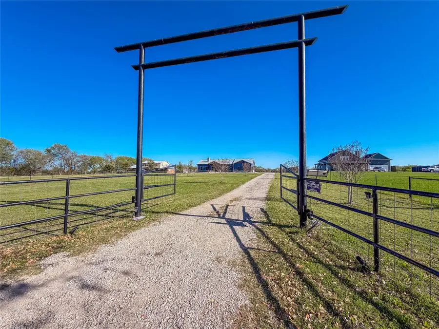 240 Cox Road, Waxahachie, TX 75167 - #2