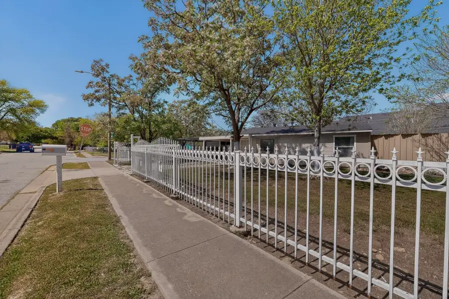 712 Hodgson Street, Fort Worth, TX 76115 - #2
