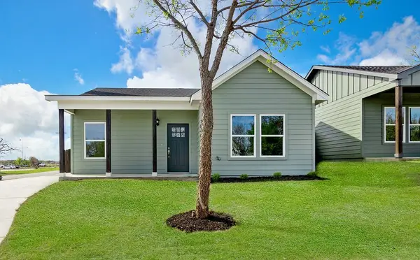 1840 E Broadway Avenue, Fort Worth, TX 76104