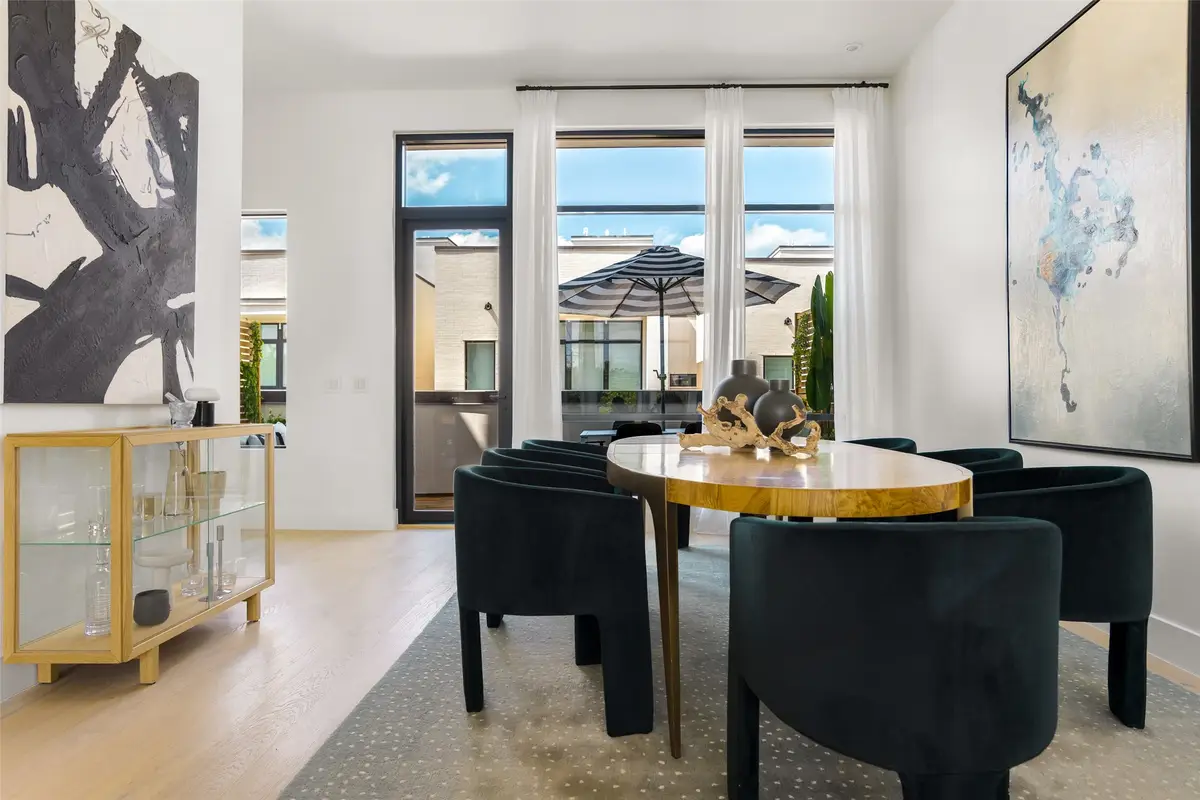 610 N Oak Cliff Boulevard #203, Dallas, TX 75208 - #1