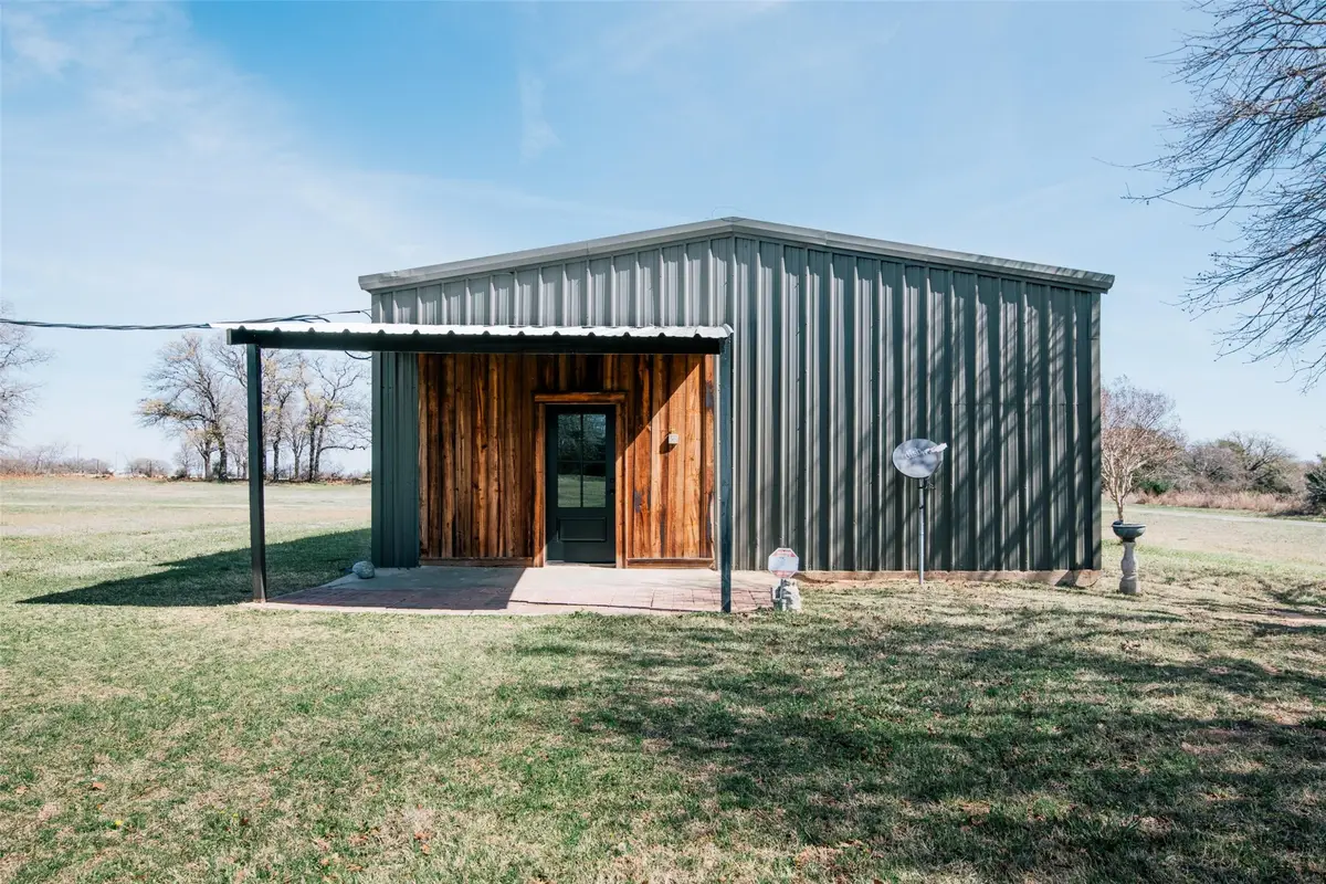 8751 Fm 677 N, Saint Jo, TX 76265 - #1