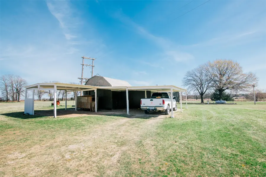 8751 Fm 677 N, Saint Jo, TX 76265 - #3
