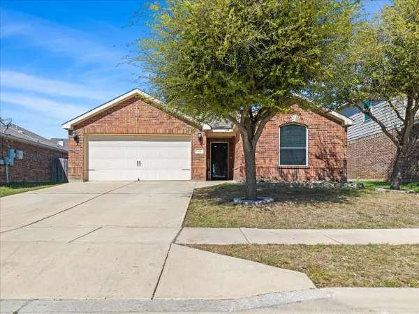 6113 Chalk Hollow Drive, Fort Worth, TX 76179