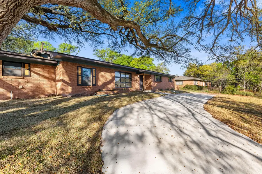 2324 Wooded Acres Drive, Waco, TX 76710 - #3