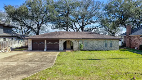 117 Casas Del Sur Street, Granbury, TX 76049