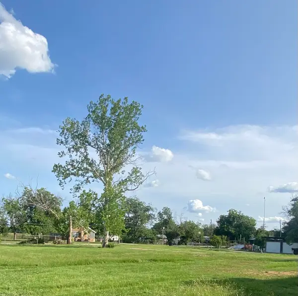 1701 Dallas Street, Brownwood, TX 76801