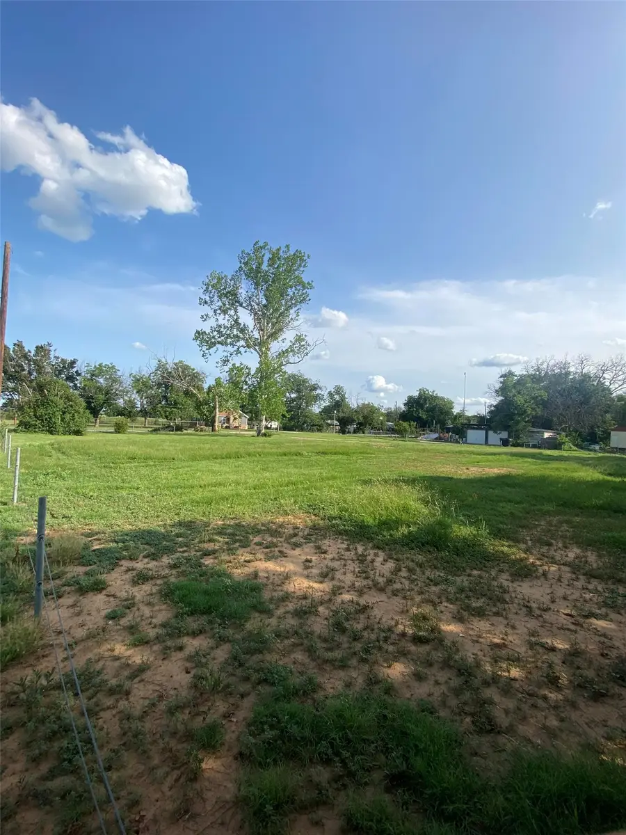 1701 Dallas Street, Brownwood, TX 76801 - #2