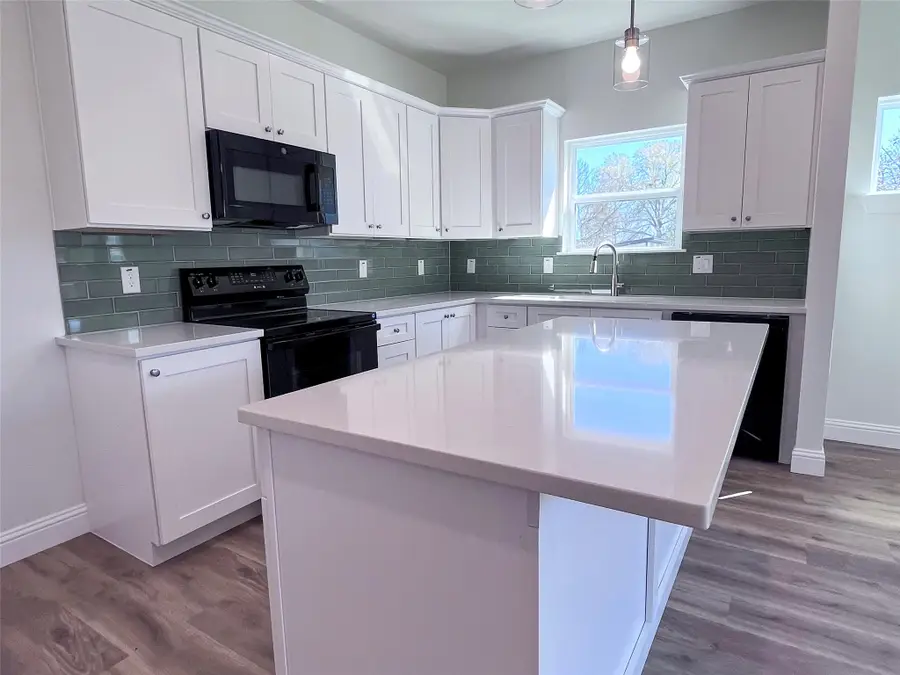 729 N 9th Avenue, Denison, TX 75021 - #3