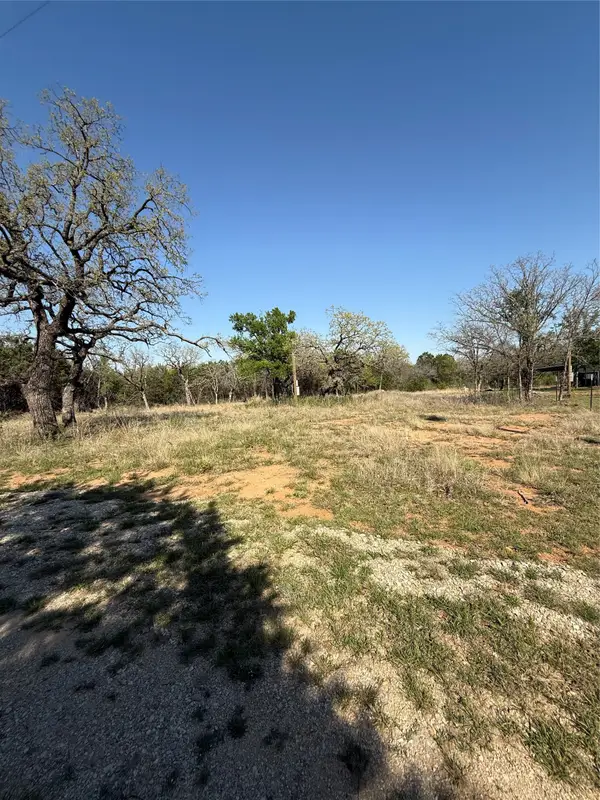 267 Oaks Crossing Road, Mineral Wells, TX 76067