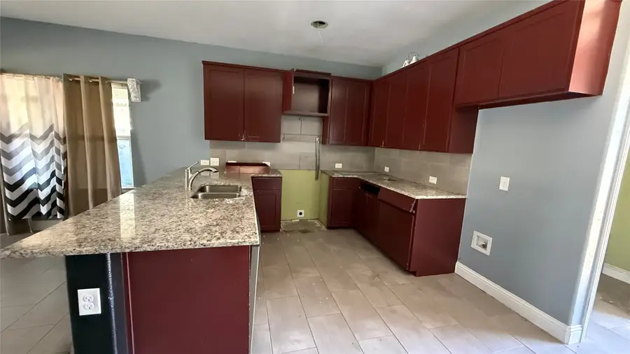 3026 N Hampton Street, Fort Worth, TX 76106 - #3