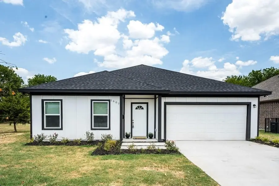 1607 Park Street, Kaufman, TX 75142 - #2