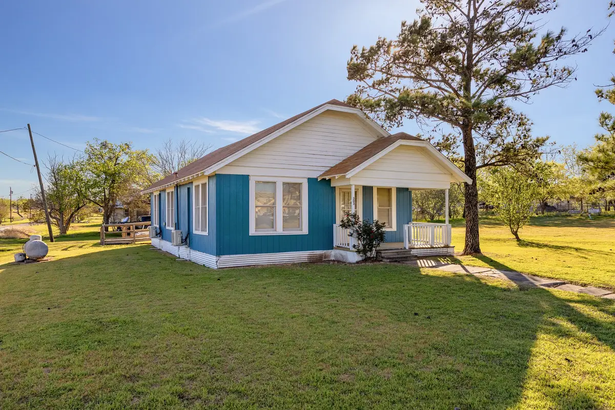 303 Seeley Avenue, Mount Calm, TX 76673 - #1