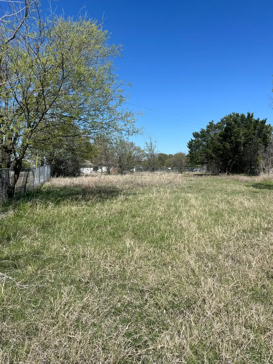100 E Shangri La Drive, Azle, TX 76020 - #3