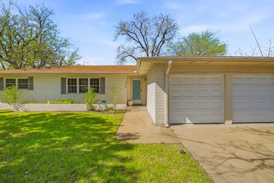 1310 N Cleveland Avenue, Stephenville, TX 76401 - #2