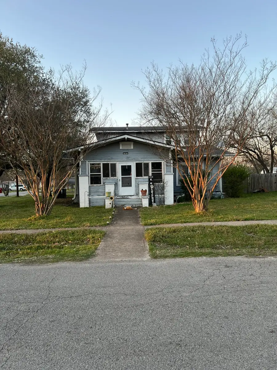100 E Mulberry Street, Leonard, TX 75452 - #2