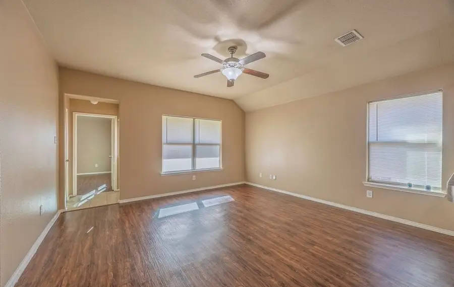 1604 Queens Brook Court, Fort Worth, TX 76140 - #2