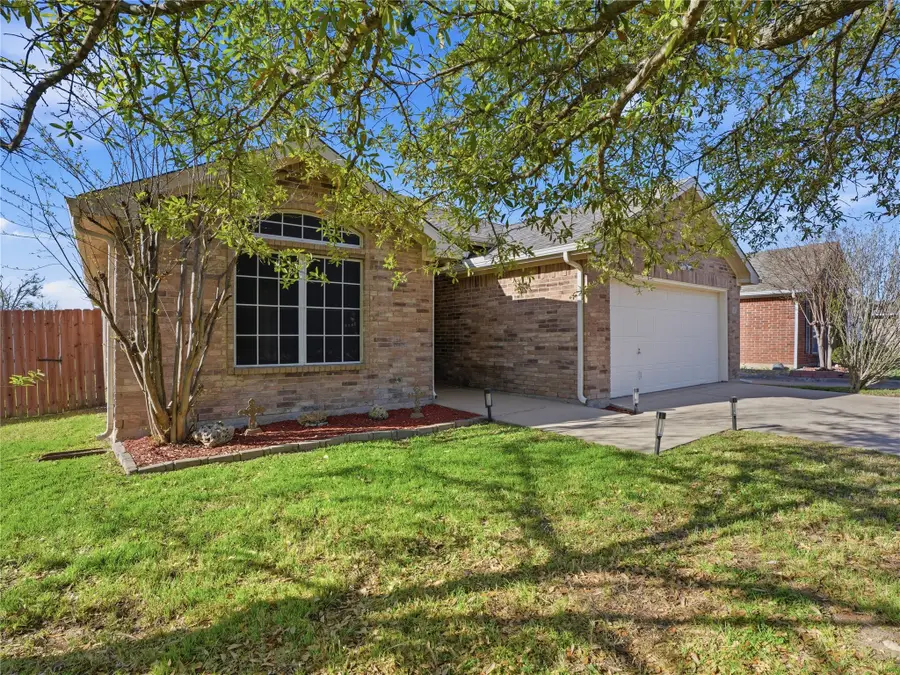 420 Stirling Road, Rhome, TX 76078 - #2