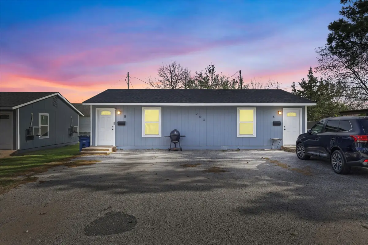 205 E Bremond Street, Ennis, TX 75119 - #1