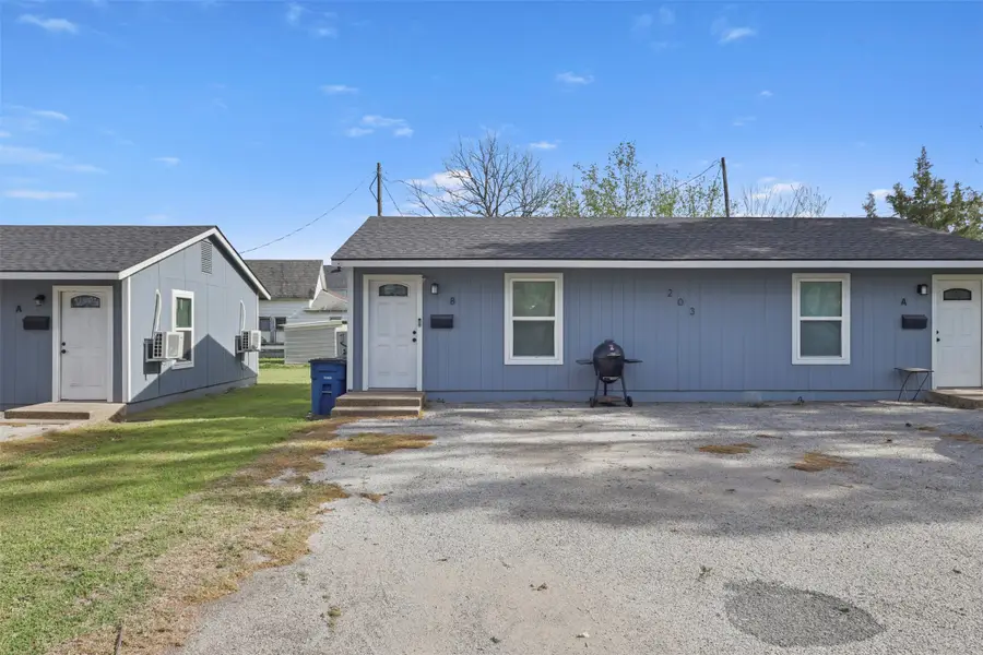 205 E Bremond Street, Ennis, TX 75119 - #2