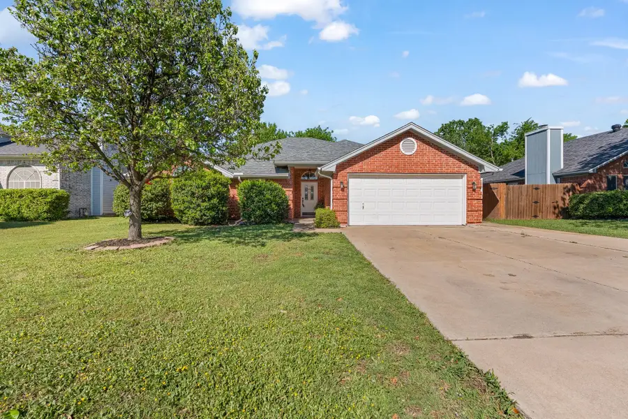 812 Minuteman Drive, Blue Mound, TX 76131 - #2