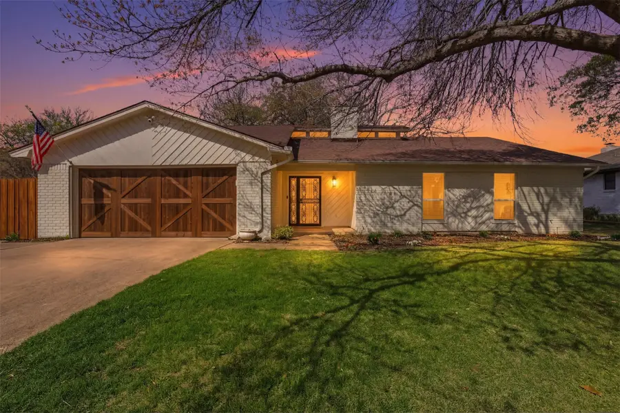 209 Lansford Drive, Benbrook, TX 76126 - #2