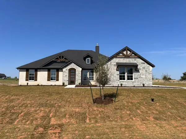 267 Meadow Vista Drive, New Fairview, TX 76078