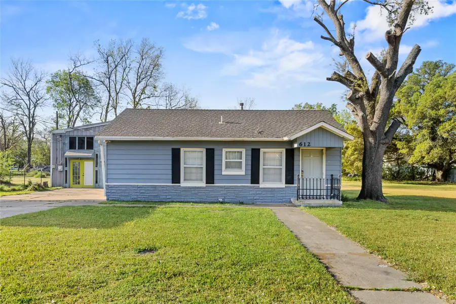 612 Poplar Street, Teague, TX 75860 - #2