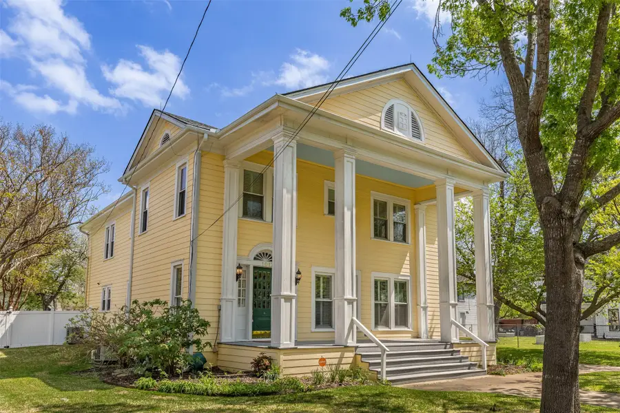 1017 N Woods Street, Sherman, TX 75092 - #2