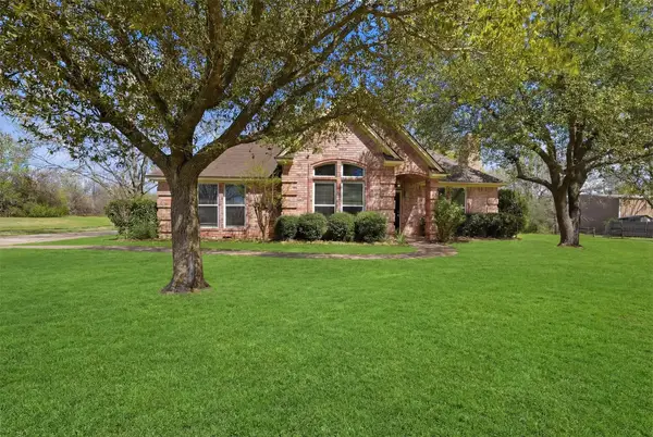 4121 Oakview Circle, Alvarado, TX 76009
