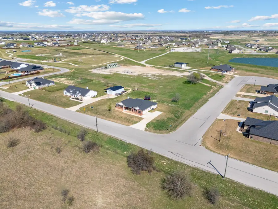 134 Stone Canyon Drive, Rhome, TX 76078 - #2